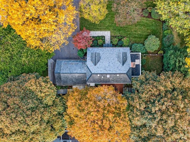 5 Tennyson Rd, Wellesley, MA 02481