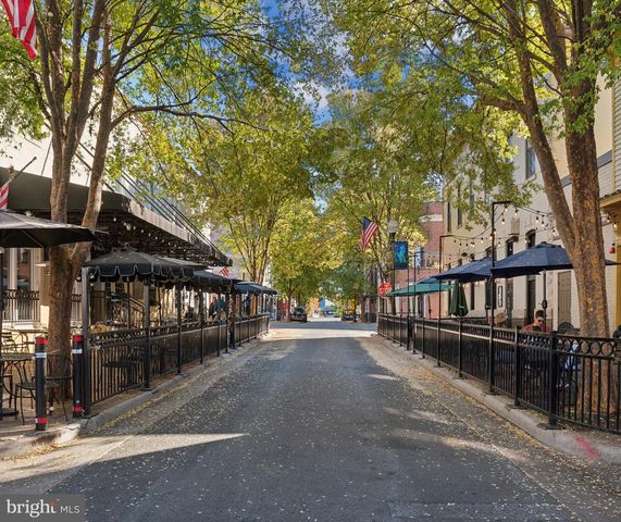 9675 SWALLOWTAIL LN, Manassas, VA 20110