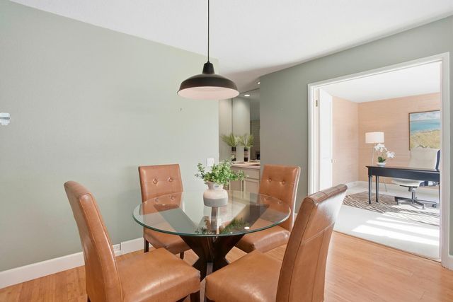 11598 Sutters Mill Cir, Gold River, CA 95670