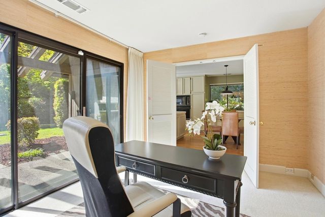 11598 Sutters Mill Cir, Gold River, CA 95670