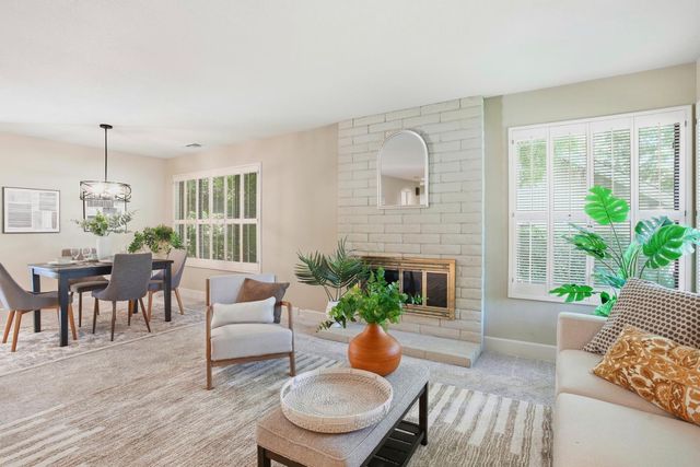 11598 Sutters Mill Cir, Gold River, CA 95670