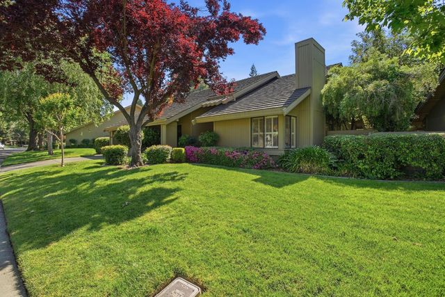 11598 Sutters Mill Cir, Gold River, CA 95670