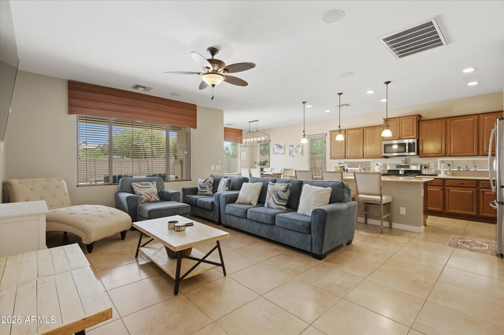 28233 N WELTON Place, San Tan Valley, AZ 85143 — photo 4
