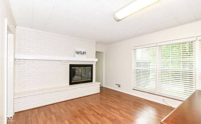 5828 Andover Road, Indianapolis, IN 46220