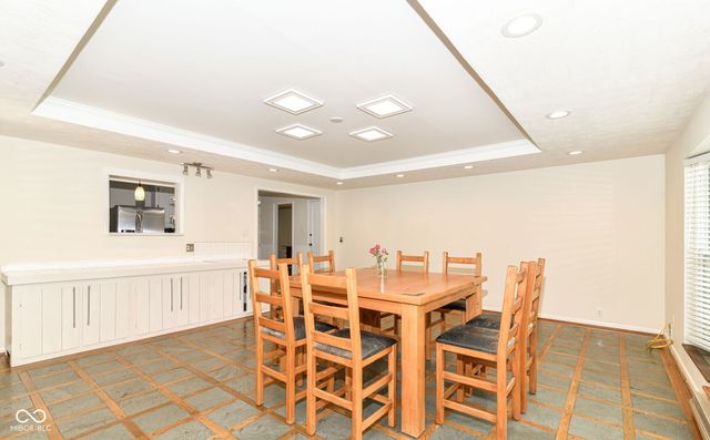 5828 Andover Road, Indianapolis, IN 46220