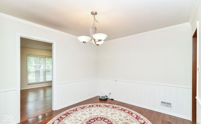 5828 Andover Road, Indianapolis, IN 46220