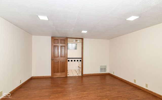 5828 Andover Road, Indianapolis, IN 46220