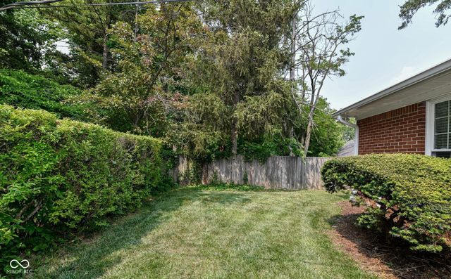 5828 Andover Road, Indianapolis, IN 46220