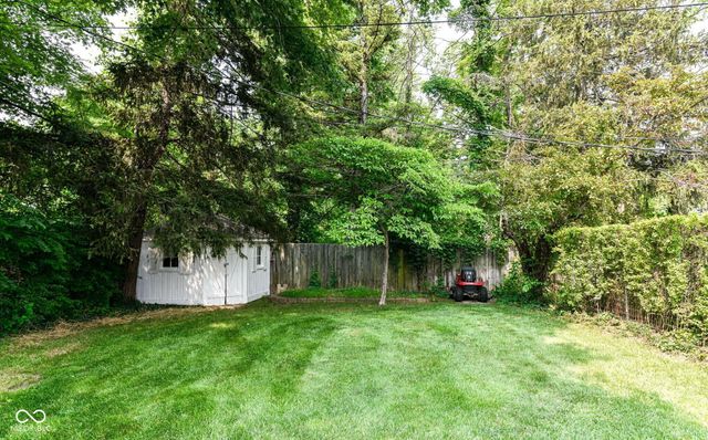 5828 Andover Road, Indianapolis, IN 46220