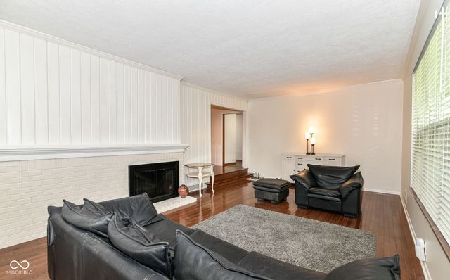 5828 Andover Road, Indianapolis, IN 46220