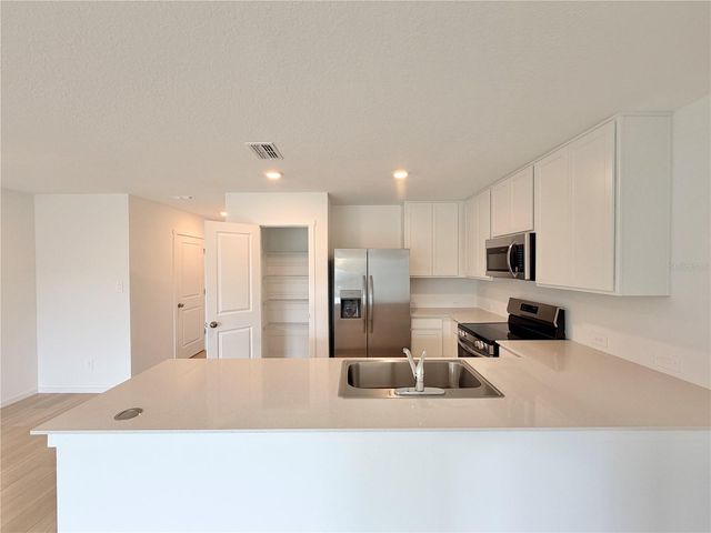 842 LYNX STREET, Davenport, FL 33837