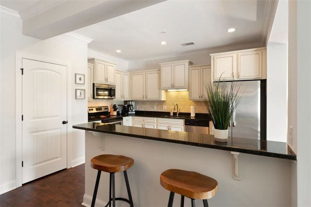 203 Reserve Lane, St Simons Island, GA 31522