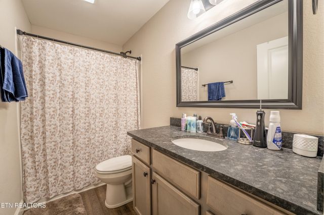 241 Huntington Lane, Kodak, TN 37764