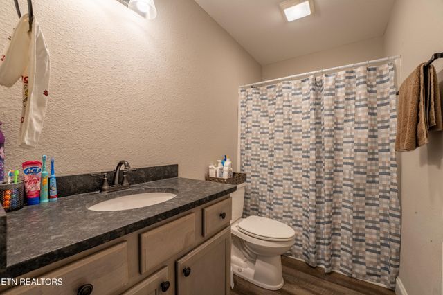 241 Huntington Lane, Kodak, TN 37764