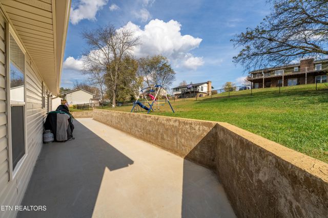 241 Huntington Lane, Kodak, TN 37764