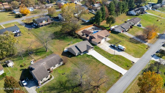 241 Huntington Lane, Kodak, TN 37764