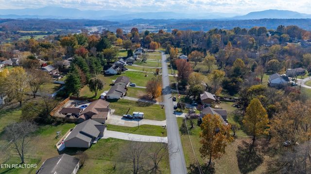 241 Huntington Lane, Kodak, TN 37764