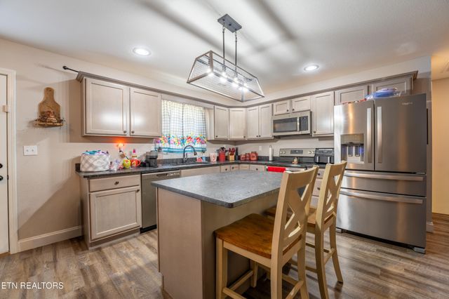 241 Huntington Lane, Kodak, TN 37764