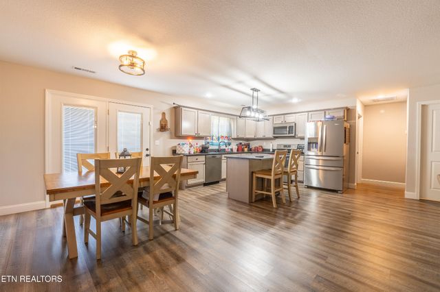 241 Huntington Lane, Kodak, TN 37764