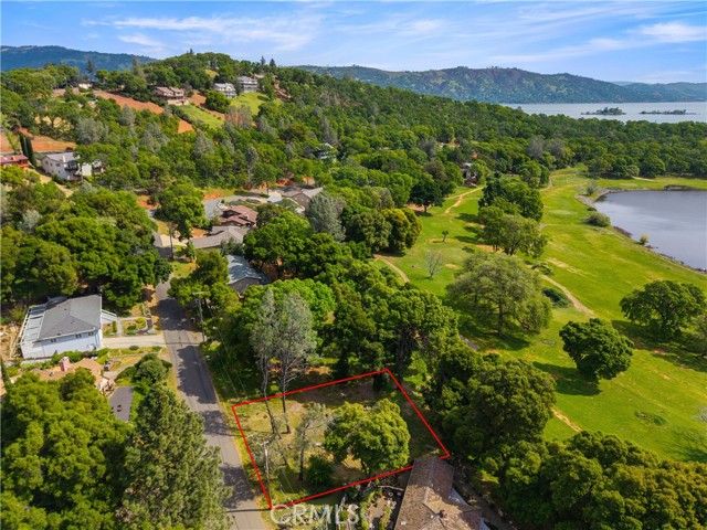 2748 Buckingham Dr, Kelseyville, CA 95451