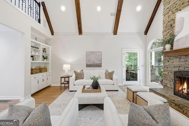 9370 Bluffwind Chase, Roswell, GA 30076