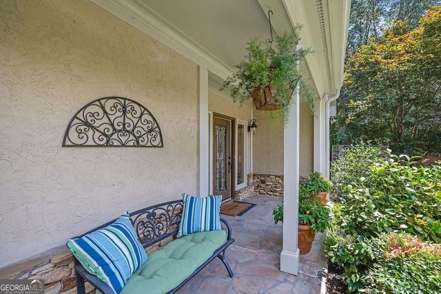 9370 Bluffwind Chase, Roswell, GA 30076