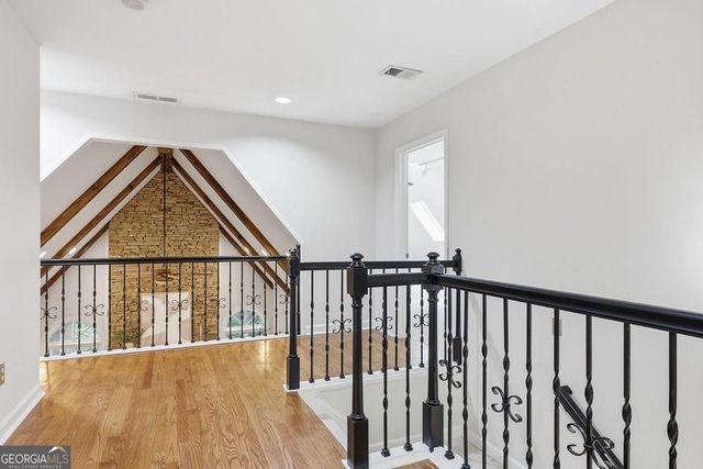 9370 Bluffwind Chase, Roswell, GA 30076