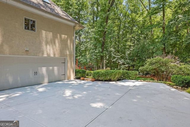 9370 Bluffwind Chase, Roswell, GA 30076
