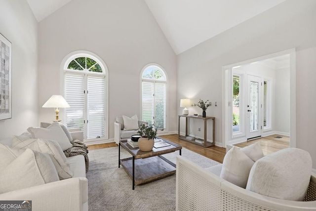 9370 Bluffwind Chase, Roswell, GA 30076