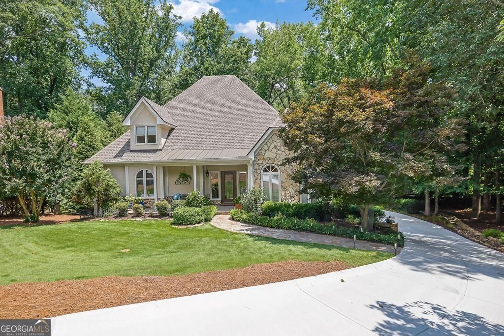 9370 Bluffwind Chase, Roswell, GA 30076