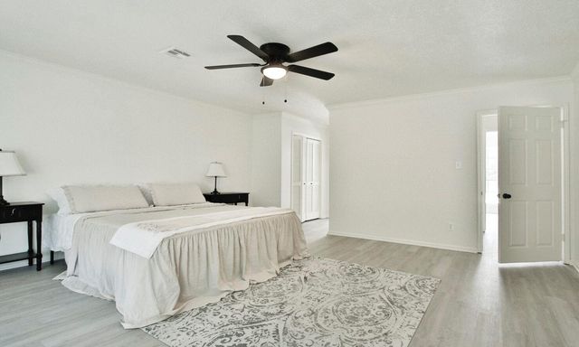 1526 Big Horn Drive, Houston, TX 77090