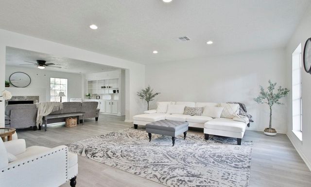 1526 Big Horn Drive, Houston, TX 77090