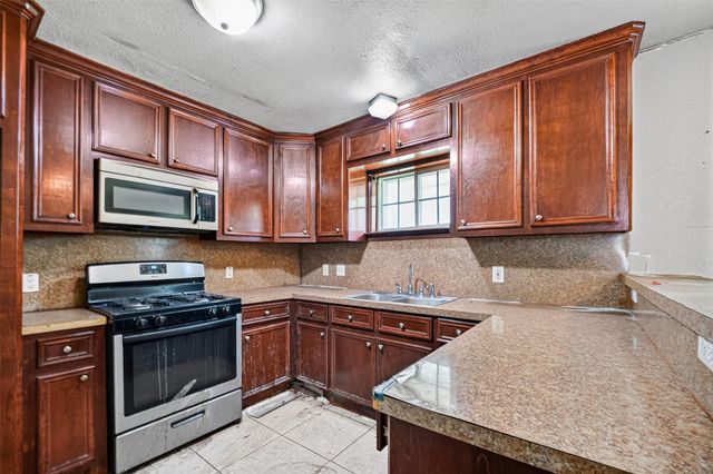 4310 Dacca Drive, Houston, TX 77047
