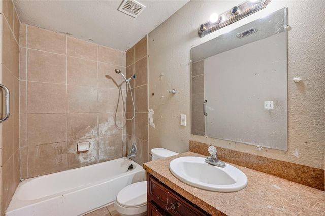 4310 Dacca Drive, Houston, TX 77047