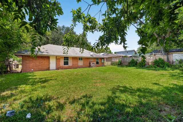 4310 Dacca Drive, Houston, TX 77047