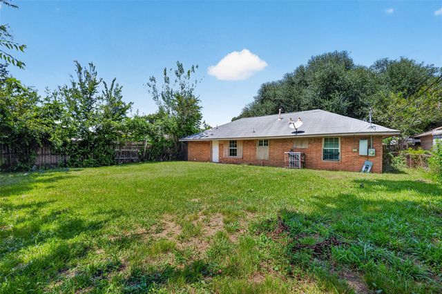 4310 Dacca Drive, Houston, TX 77047