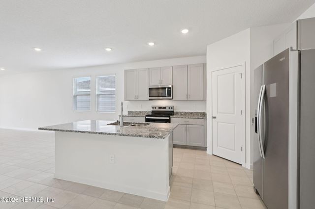 7361 EVERETT FOREST Drive, Jacksonville, FL 32219