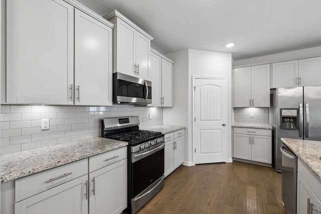 6430 Hickory Bell Dr, Murfreesboro, TN 37128