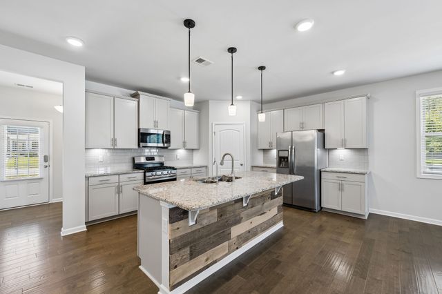 6430 Hickory Bell Dr, Murfreesboro, TN 37128