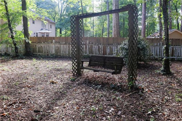 220 Creekwood Trail, Fayetteville, GA 30214