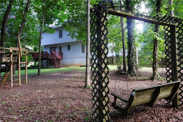 220 Creekwood Trail, Fayetteville, GA 30214