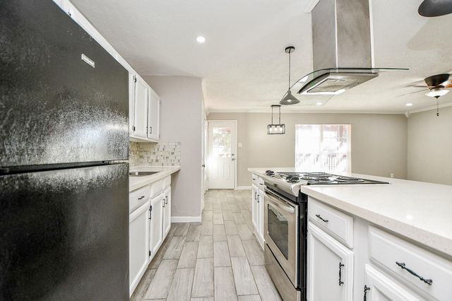 14646 Dartwood Drive, Houston, TX 77049