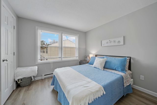 798 Court St Apt G, Keene, NH 03431