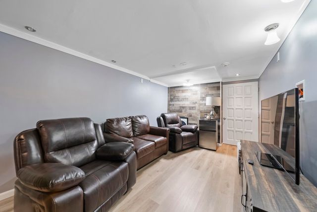 798 Court St Apt G, Keene, NH 03431