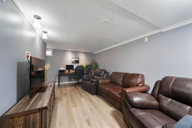 798 Court St Apt G, Keene, NH 03431