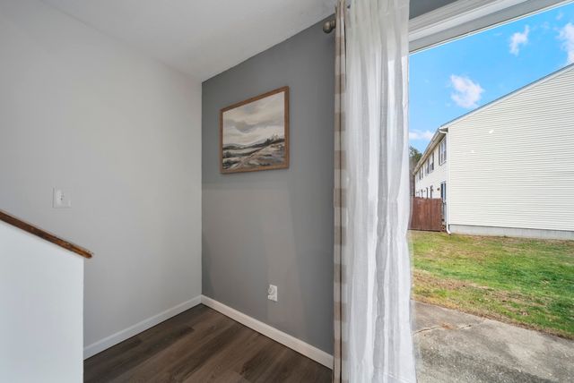 798 Court St Apt G, Keene, NH 03431