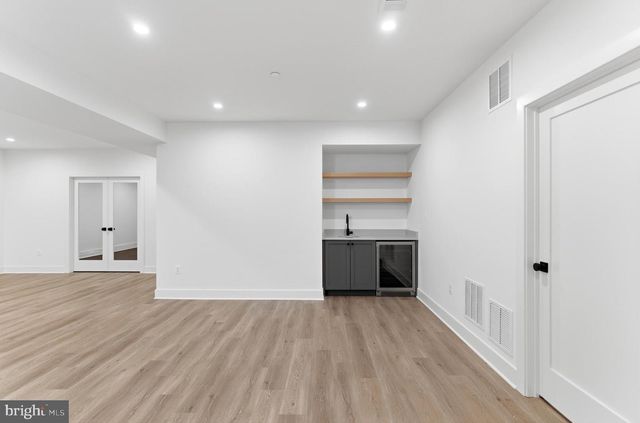 7705 HOLIDAY TER, Bethesda, MD 20817