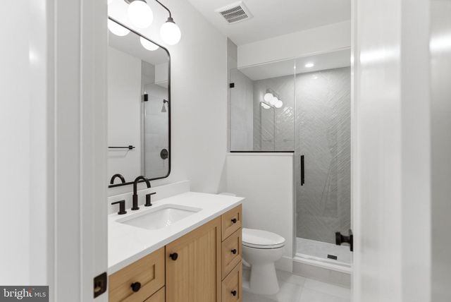 7705 HOLIDAY TER, Bethesda, MD 20817