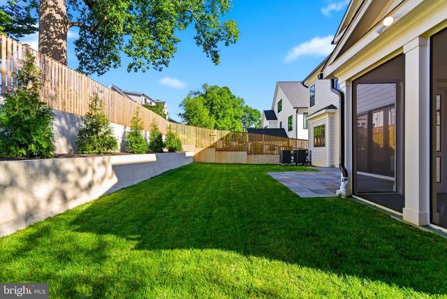 7705 HOLIDAY TER, Bethesda, MD 20817