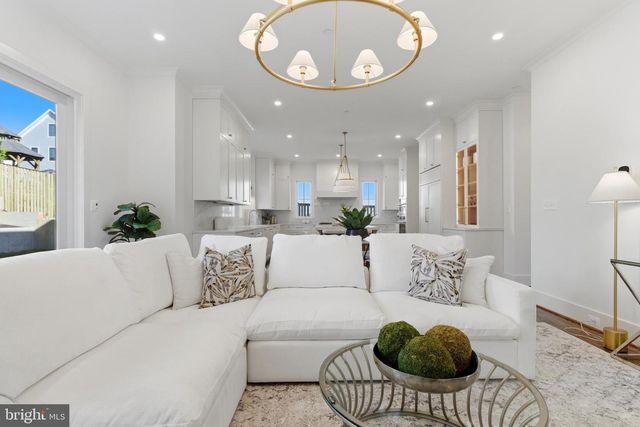 7705 HOLIDAY TER, Bethesda, MD 20817